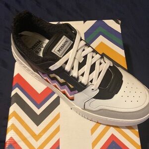 NWT Mens Missoni printed sneakers
